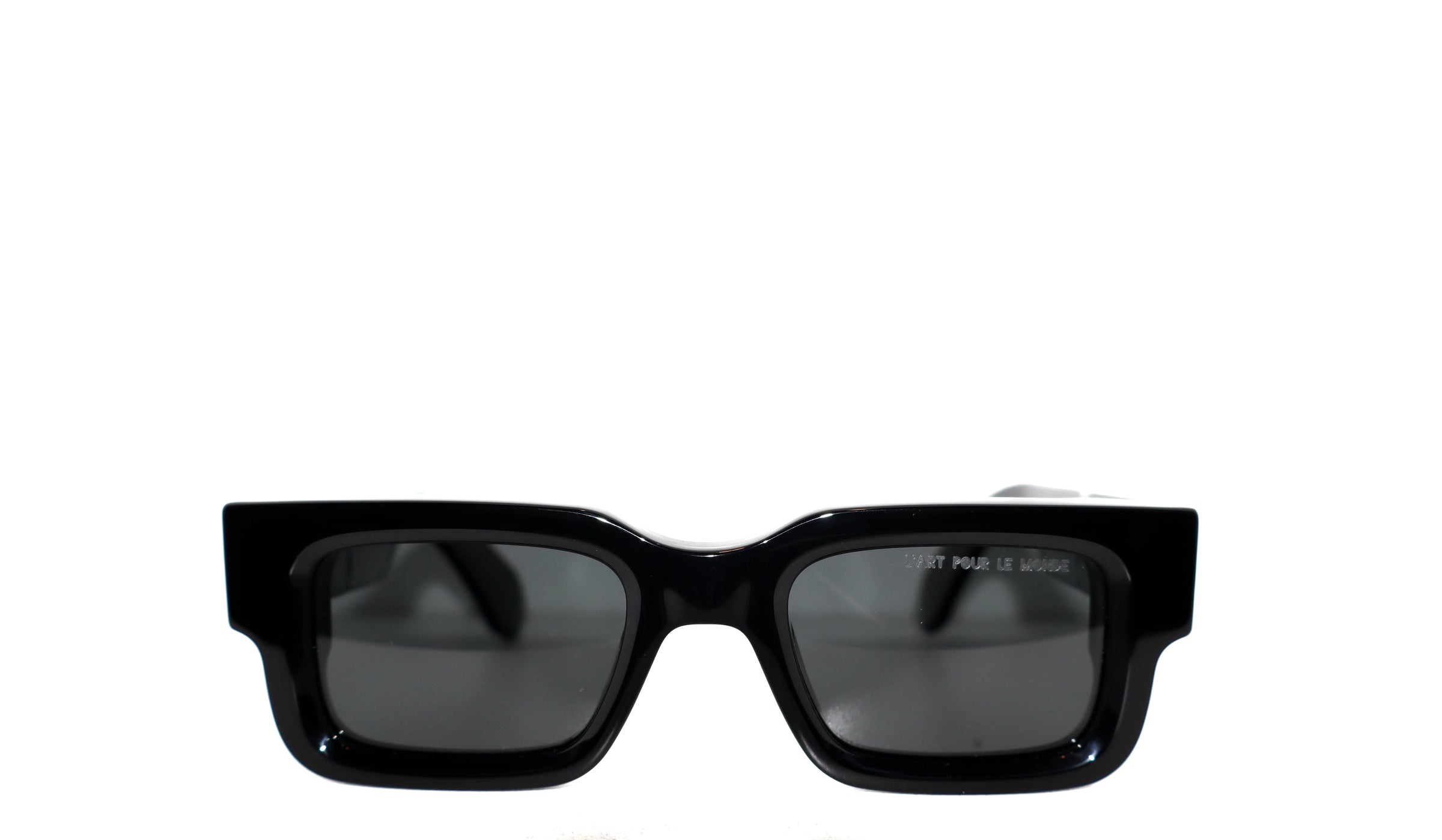 NOIR 01 — Black