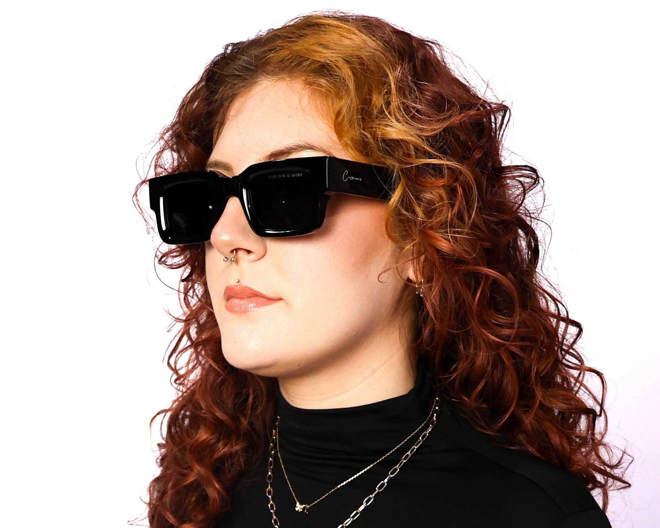 Noir 01 Sunglasses In Black